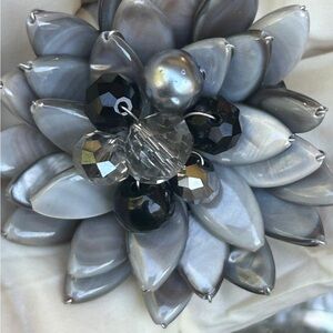 Elegant Gray and Black Beadedring